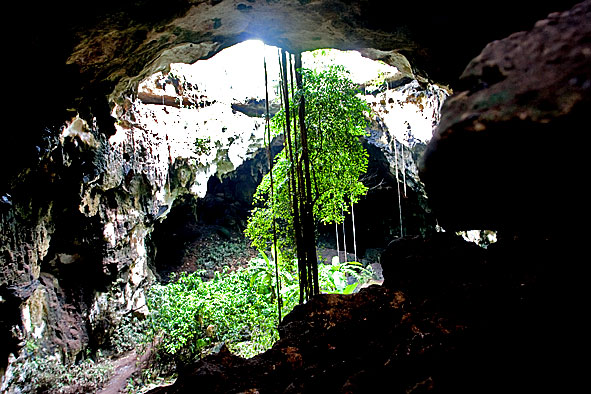 Calcehtok grotto